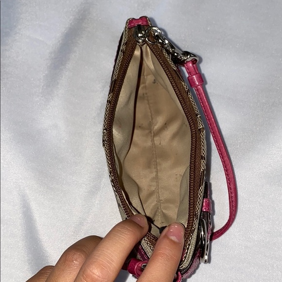 Coach Signature C Wristlet - Picture 9 of 11